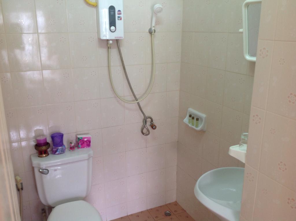 Sunshine Guesthouse Patong Pokoj fotografie